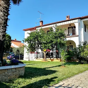 Nina Poreč
